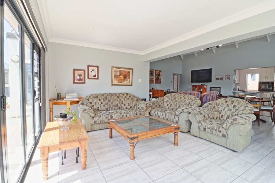3 Bedroom Property for Sale in Hartenbos Central Western Cape